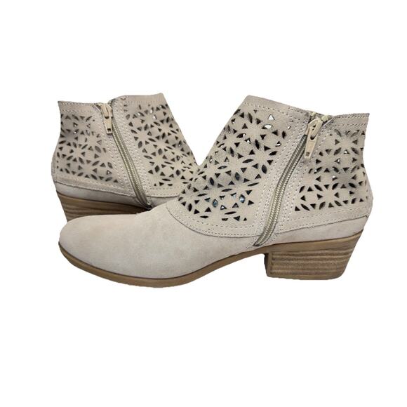 Baretraps Garin Ankle Boot Laser Cut Bootie Taupe Suede Leather, Womens Sz 9 - Picture 2 of 5